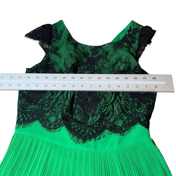 REVIEW Dress Size 10 Lace Overlay Pleated Formal Dress Tea Length Green Black - Picture 13 of 14